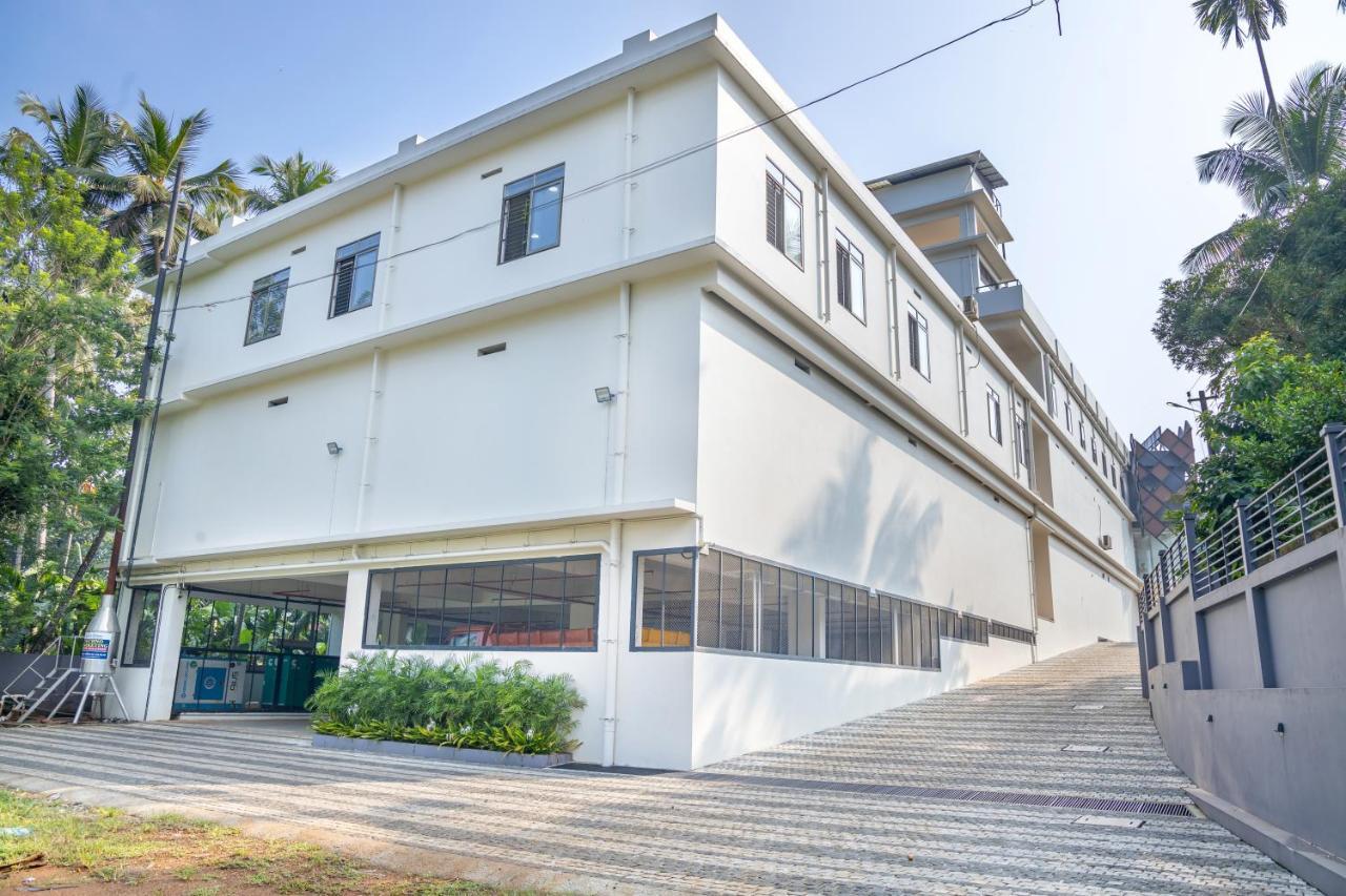 Hotel Cason International Kondotty Ngoại thất bức ảnh